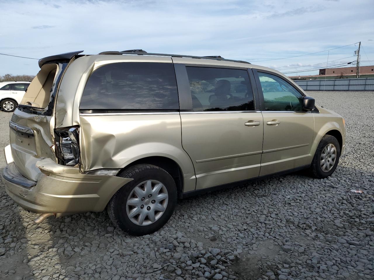 Image 3 of 2010 CHRYSLER TOWN & COUNTRY LX 2010 with VIN 2A4RR4DE5AR178076