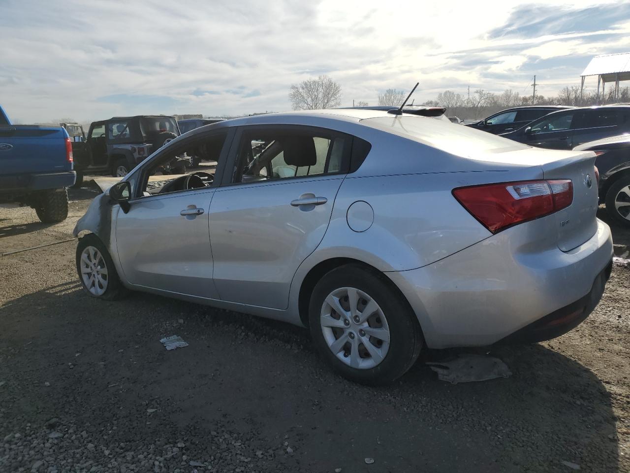 Изображение 2 2015 KIA RIO LX 2015 с VIN KNADM4A37F6527378