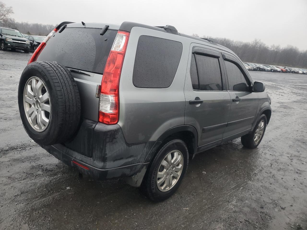 Image 3 of 2005 HONDA CR-V EX 2005 with VIN SHSRD788X5U331863