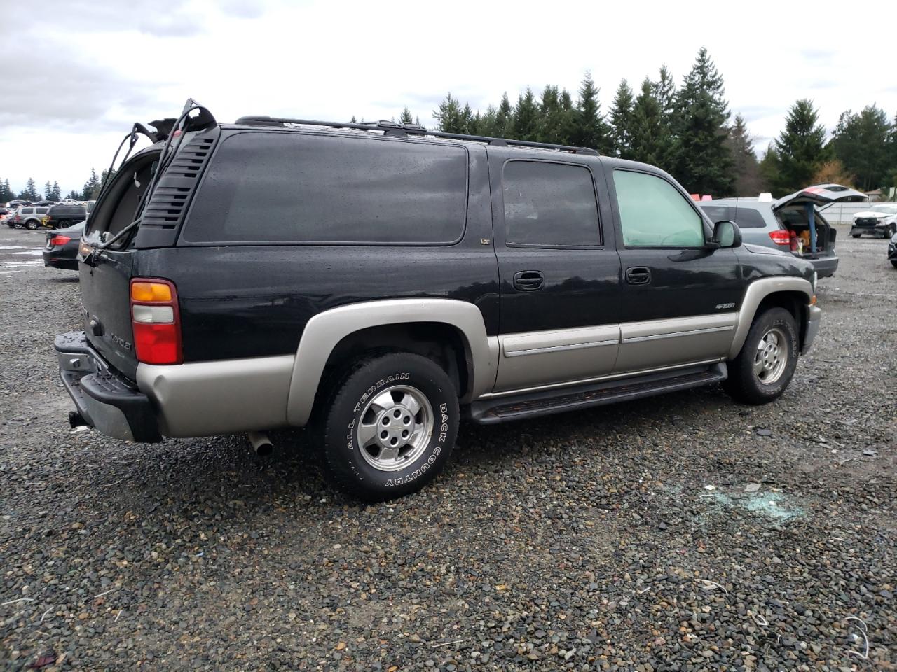 Image 3 of 2000 CHEVROLET SUBURBAN K1500 2000 with VIN 3GNFK16T7YG106939