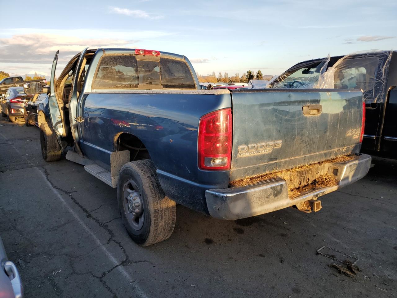 Obraz 2 z 2004 DODGE RAM 2500 ST 2004 z VIN 3D7KU28644G153943