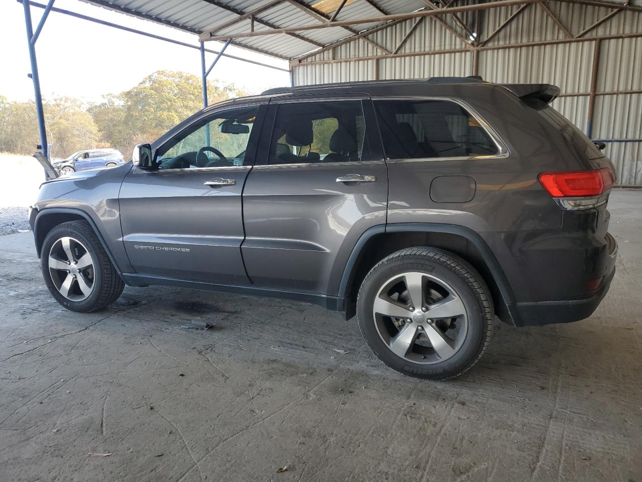 Image 2 of 2015 JEEP GRAND CHEROKEE LIMITED 2015 with VIN 1C4RJEBG1FC668943