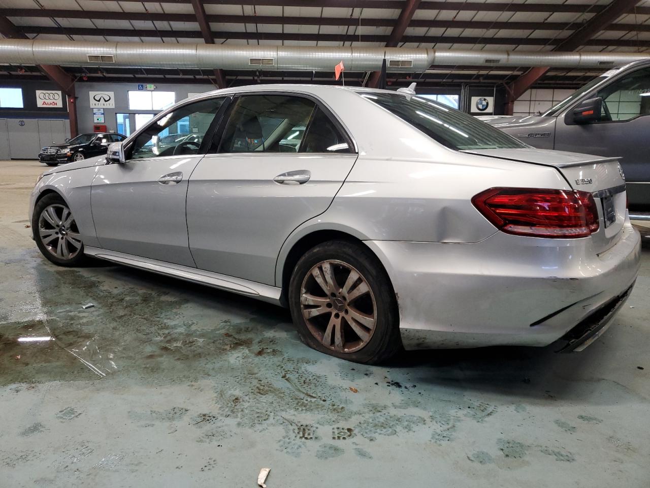 Obraz 2 z 2015 MERCEDES-BENZ E 350 4MATIC 2015 z VIN WDDHF8JB2FB117162