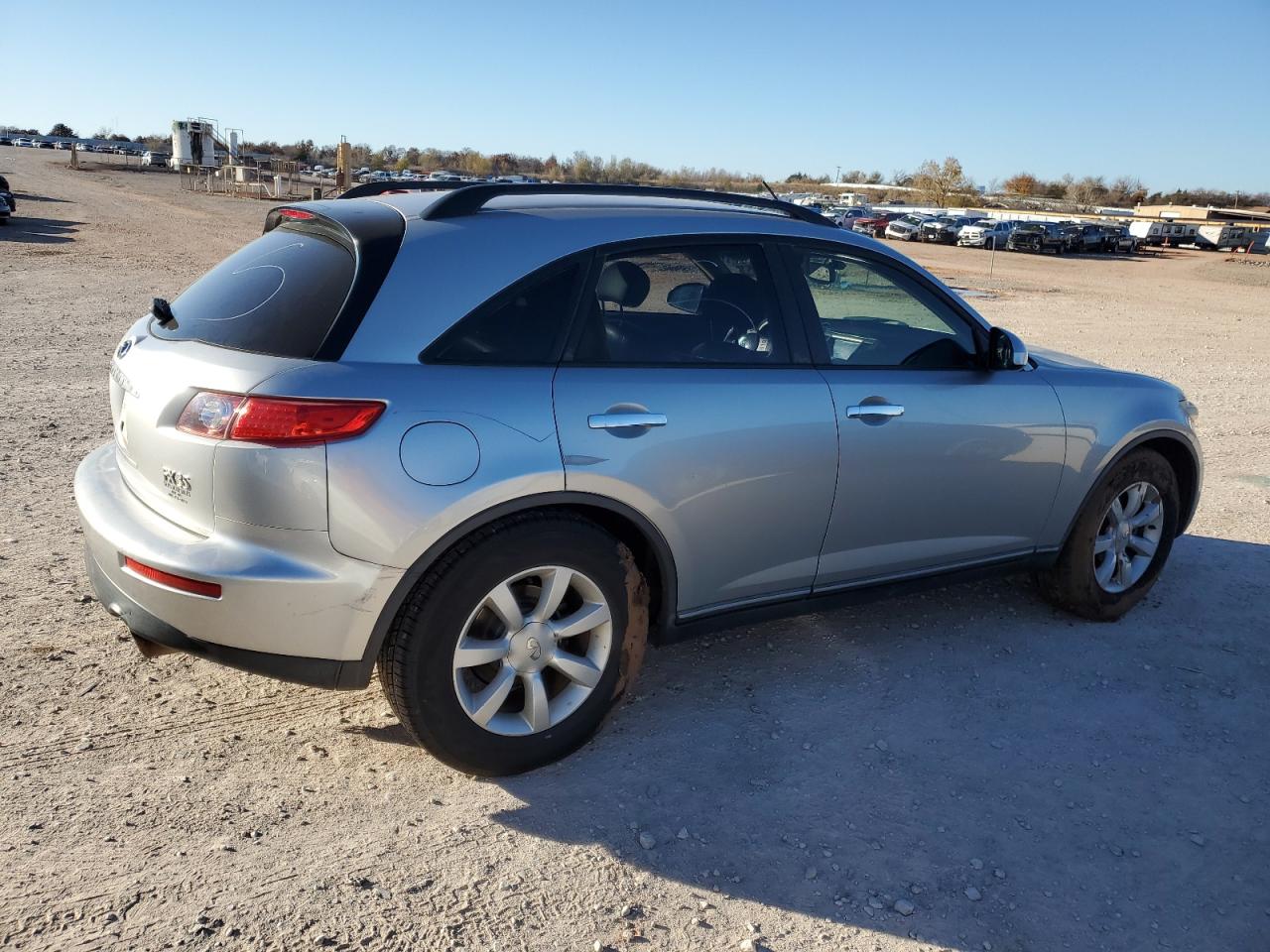 Obraz 3 z 2003 INFINITI FX35  2003 z VIN JNRAS08U83X000037