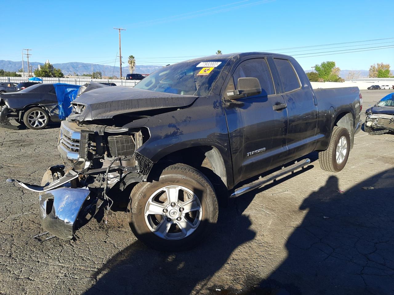2016 TOYOTA TUNDRA DOUBLE CAB SR/SR5 2016 image