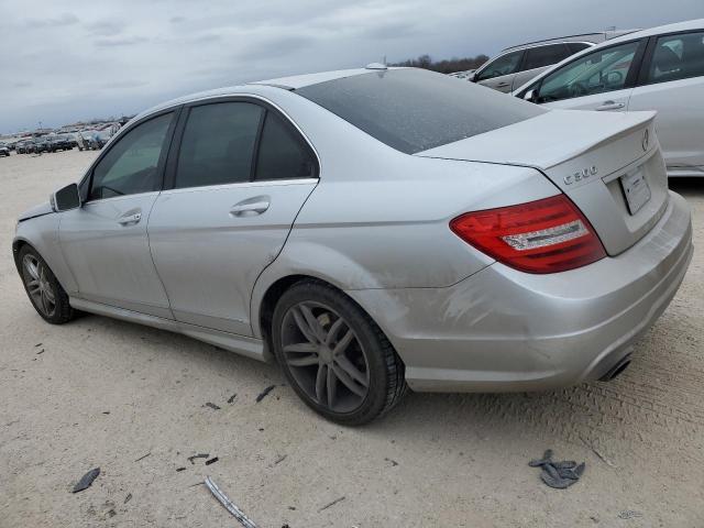Изображение 2 2013 MERCEDES-BENZ C 300 4MATIC 2013 с VIN WDDGF8AB5DR299682