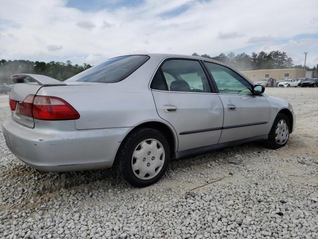 Image 3 of 2000 HONDA ACCORD LX 2000 with VIN 1HGCG5645YA001782