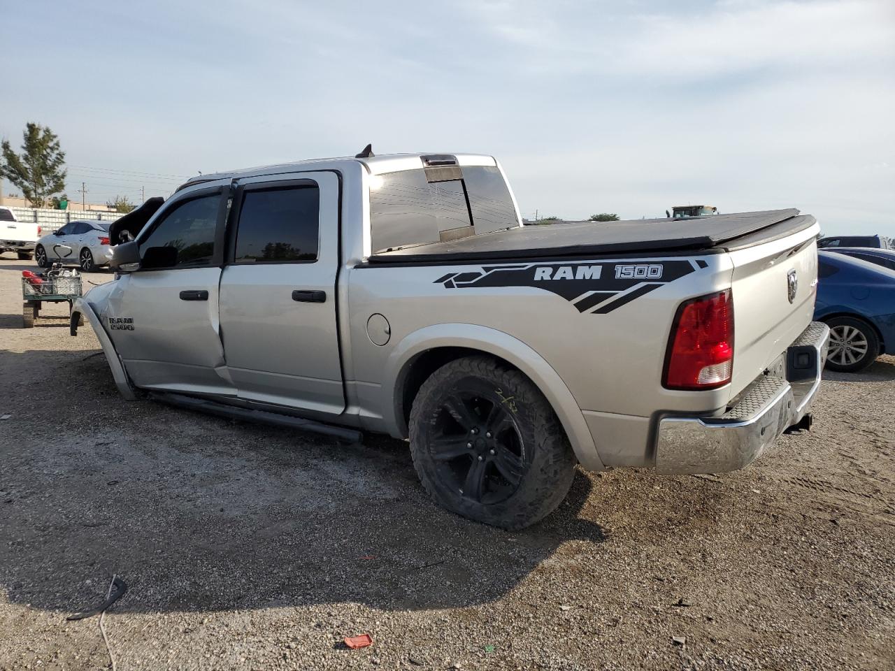 Image 2 of 2013 RAM 1500 SLT 2013 with VIN 1C6RR7LT8DS571734