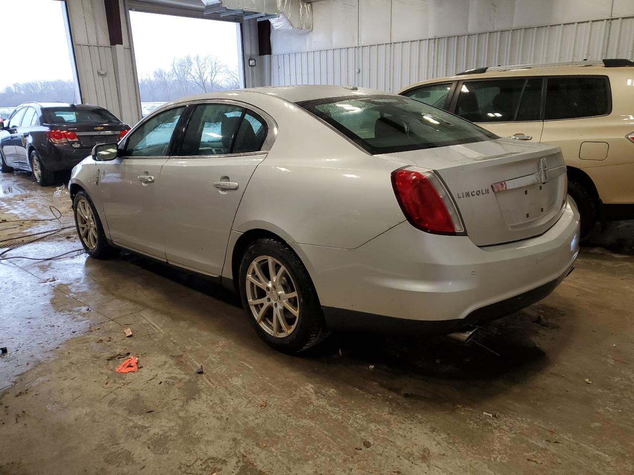 Изображение 2 2010 LINCOLN MKS  2010 с VIN 1LNHL9DR2AG616519