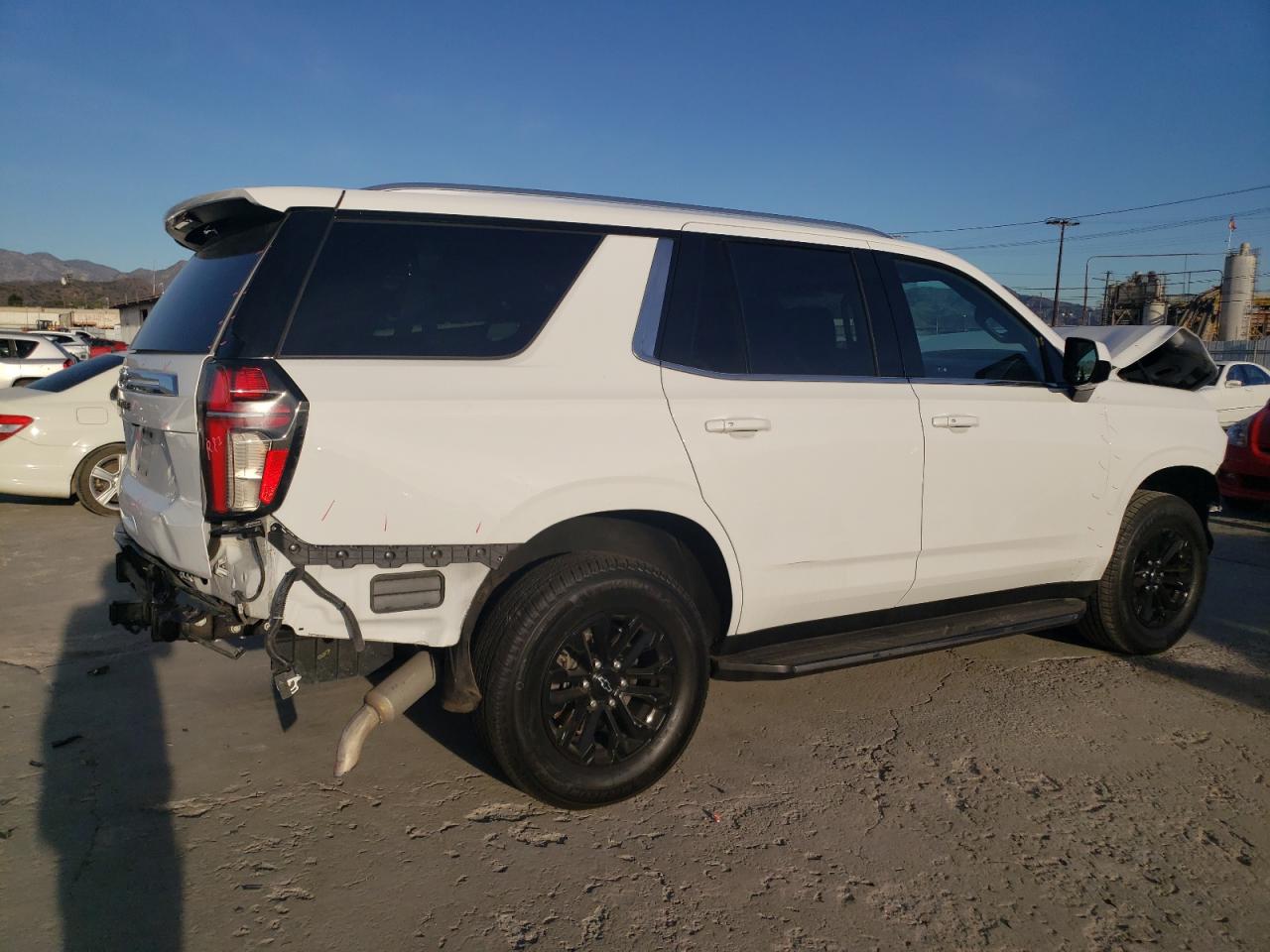 Image 3 of 2021 CHEVROLET TAHOE C1500 LT 2021 with VIN 1GNSCNKD7MR348836