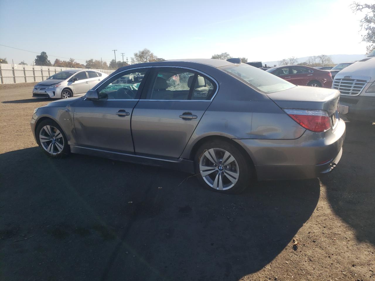 Image 2 of 2010 BMW 528 I 2010 with VIN WBANU5C55AC128228