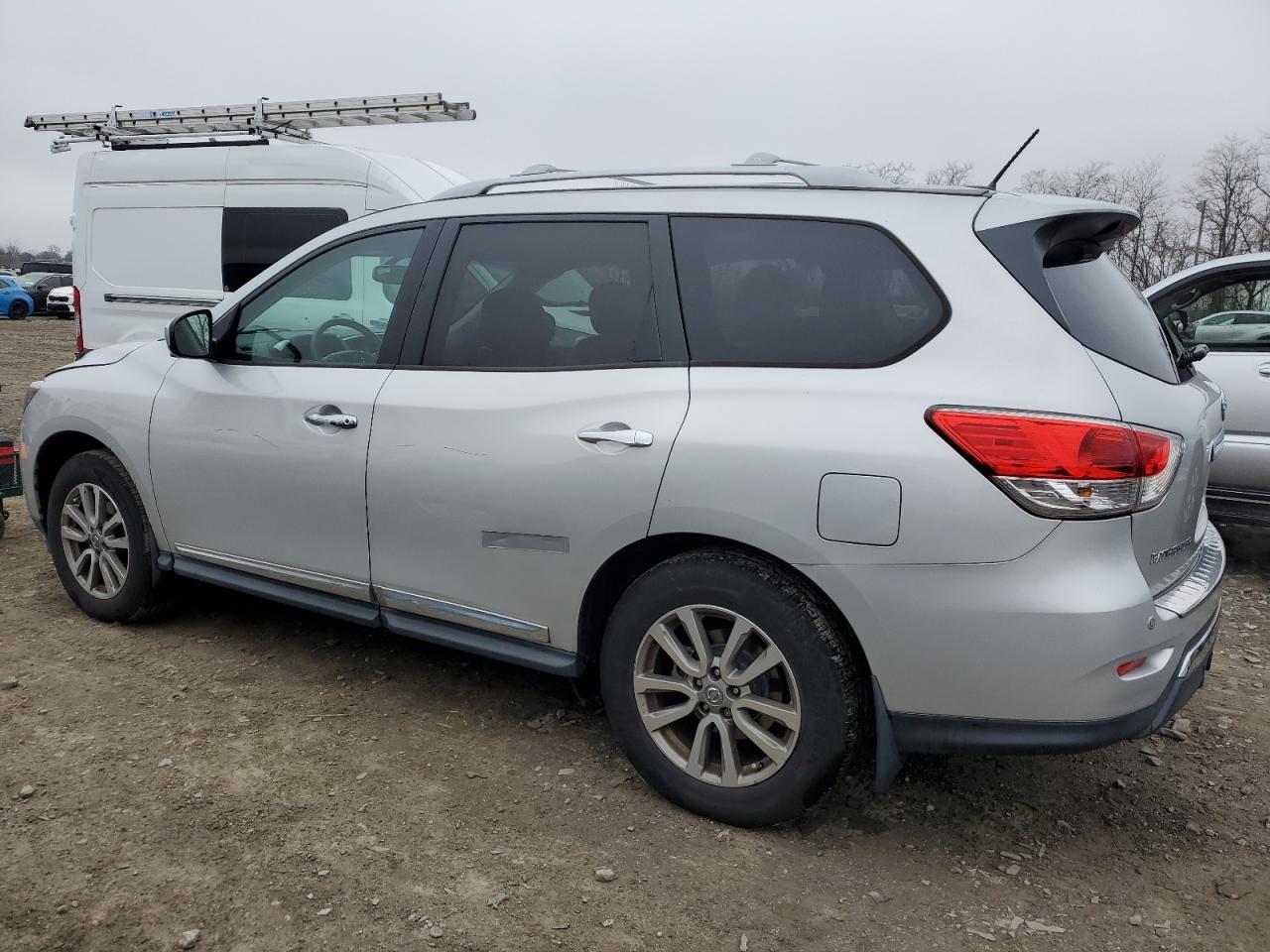 Obraz 2 z 2015 NISSAN PATHFINDER S 2015 z VIN 5N1AR2MM5FC613057