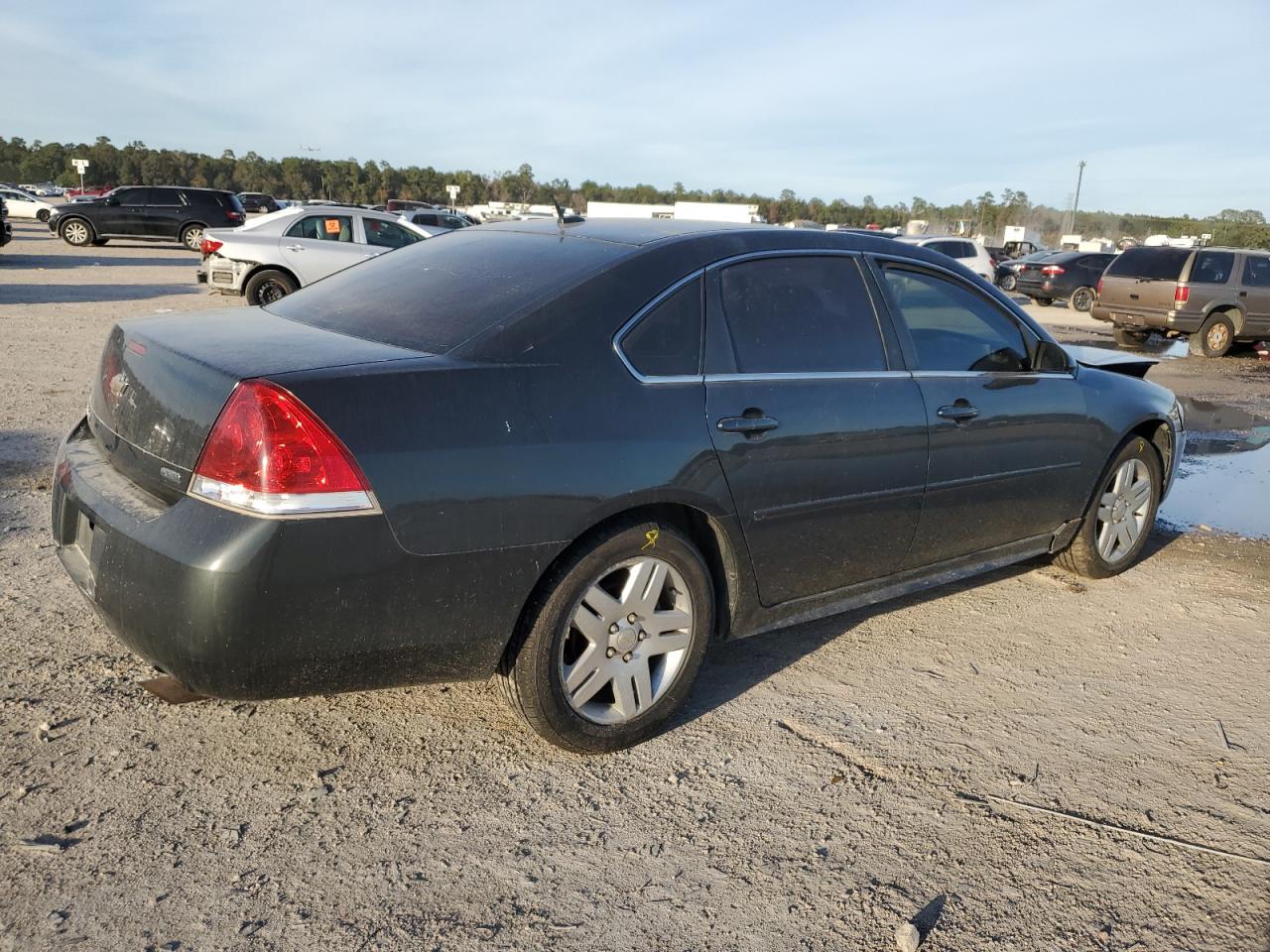 Image 3 of 2014 CHEVROLET IMPALA LIMITED LT 2014 with VIN 2G1WB5E31E1182901