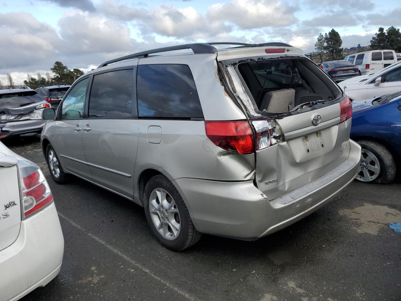 Image 2 of 2005 TOYOTA SIENNA XLE 2005 with VIN 5TDZA22C75S334229