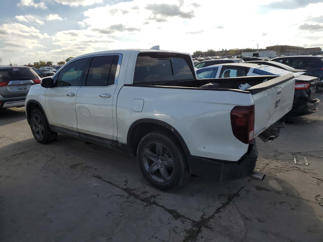 Image 2 of Honda Ridgeline Rtl 2022 with VIN 5FPYK3F70NB009090