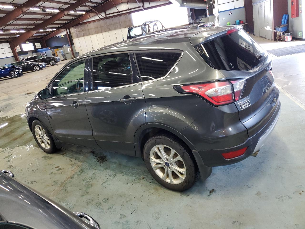 Image 2 of 2017 FORD ESCAPE SE 2017 with VIN 1FMCU9GD1HUC30127