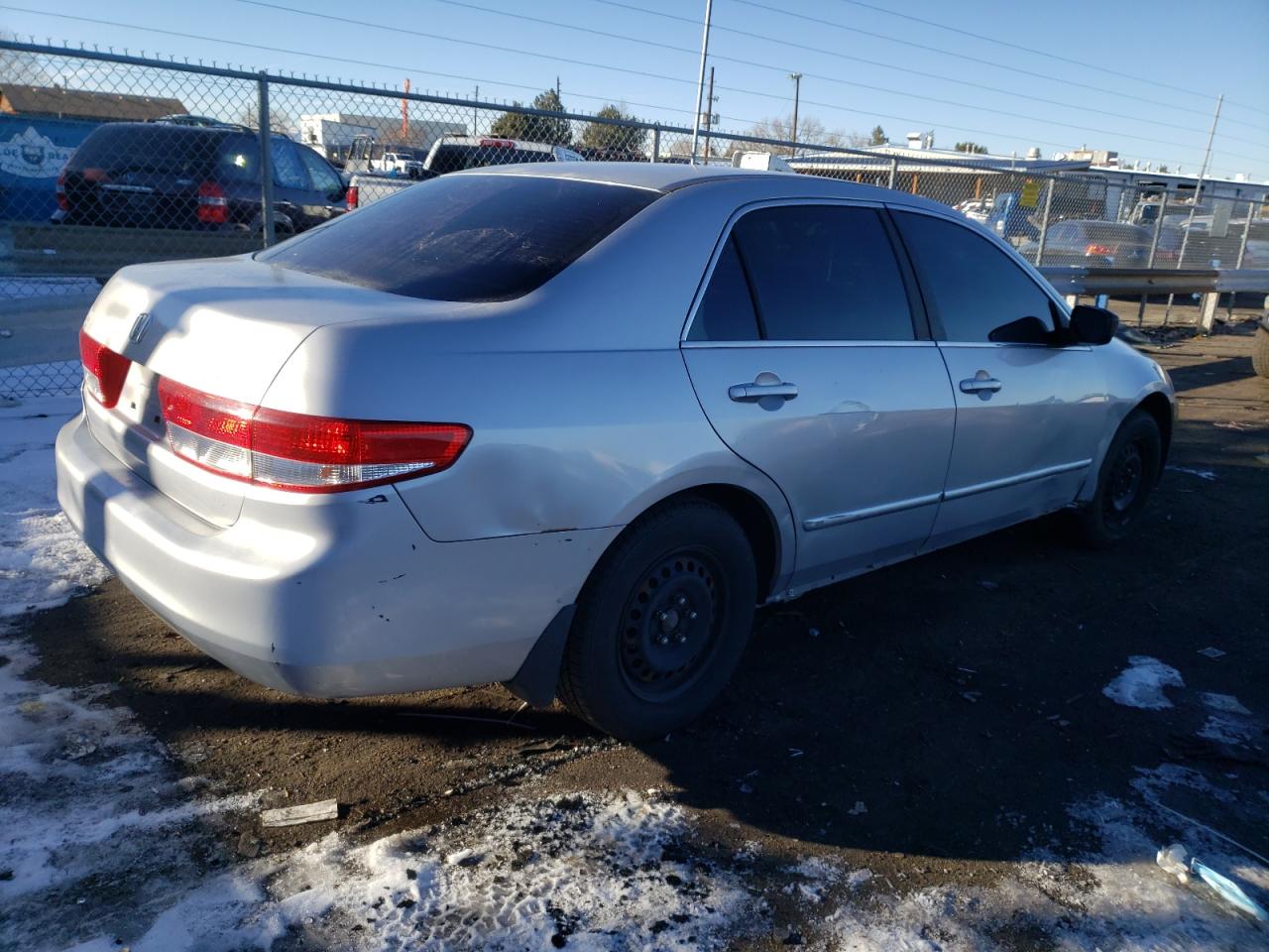 Изображение 3 2003 HONDA ACCORD LX 2003 с VIN JHMCM56333C058704