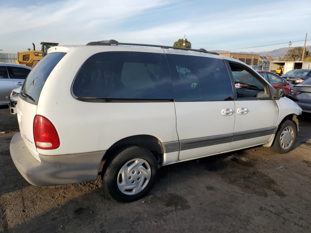Image 3 of 1999 DODGE GRAND CARAVAN SE 1999 with VIN 2B4GP44R1XR198045
