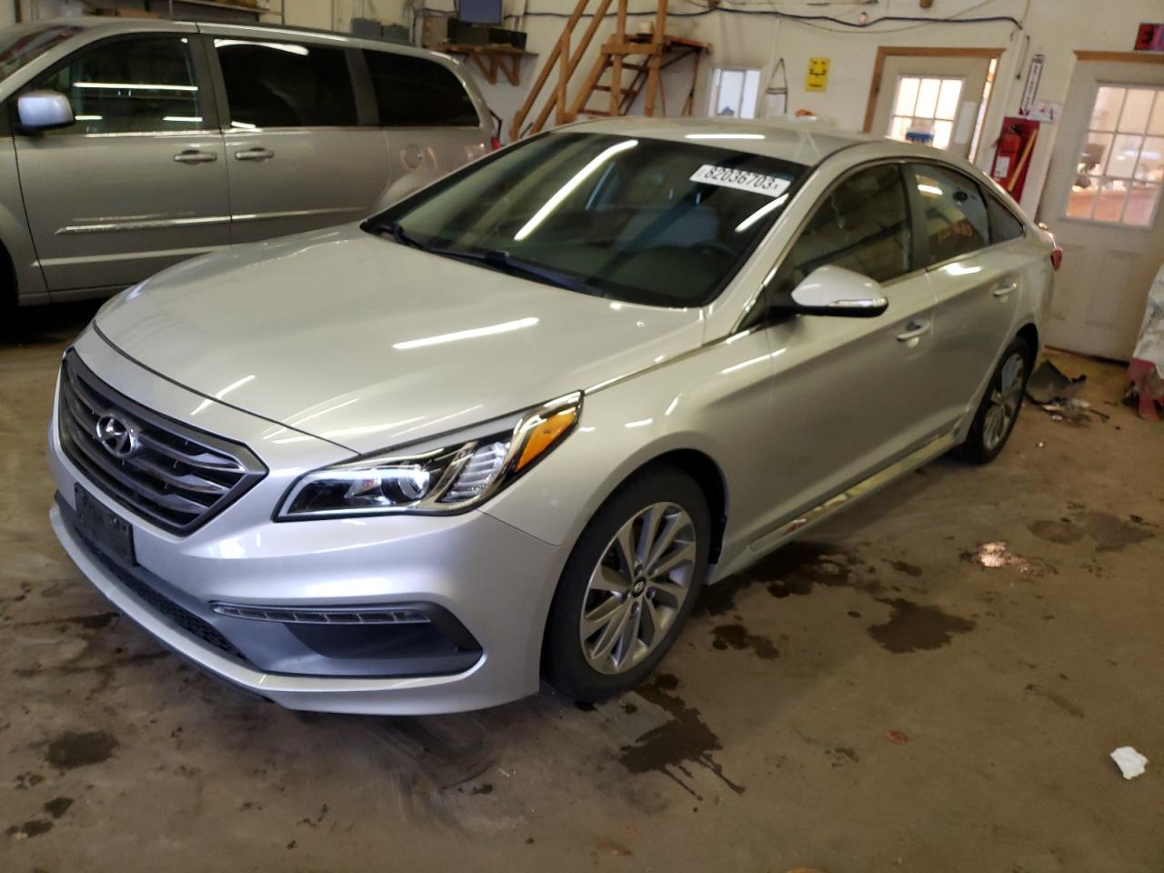 Image 1 of 2016 HYUNDAI SONATA SPORT 2016 with VIN 5NPE34AFXGH427349