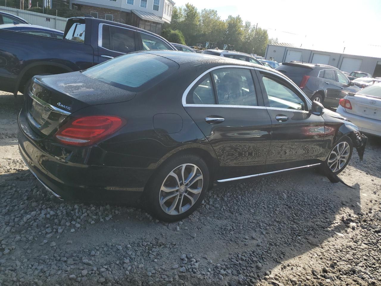 Image 3 of 2015 MERCEDES-BENZ C 300 4MATIC 2015 with VIN 55SWF4KBXFU020926