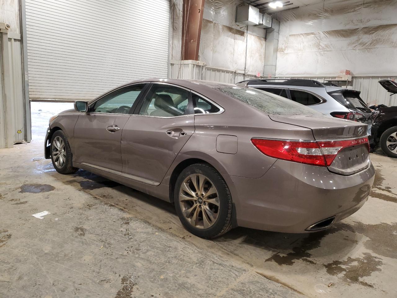Obraz 2 z 2013 HYUNDAI AZERA  2013 z VIN KMHFG4JG7DA199908
