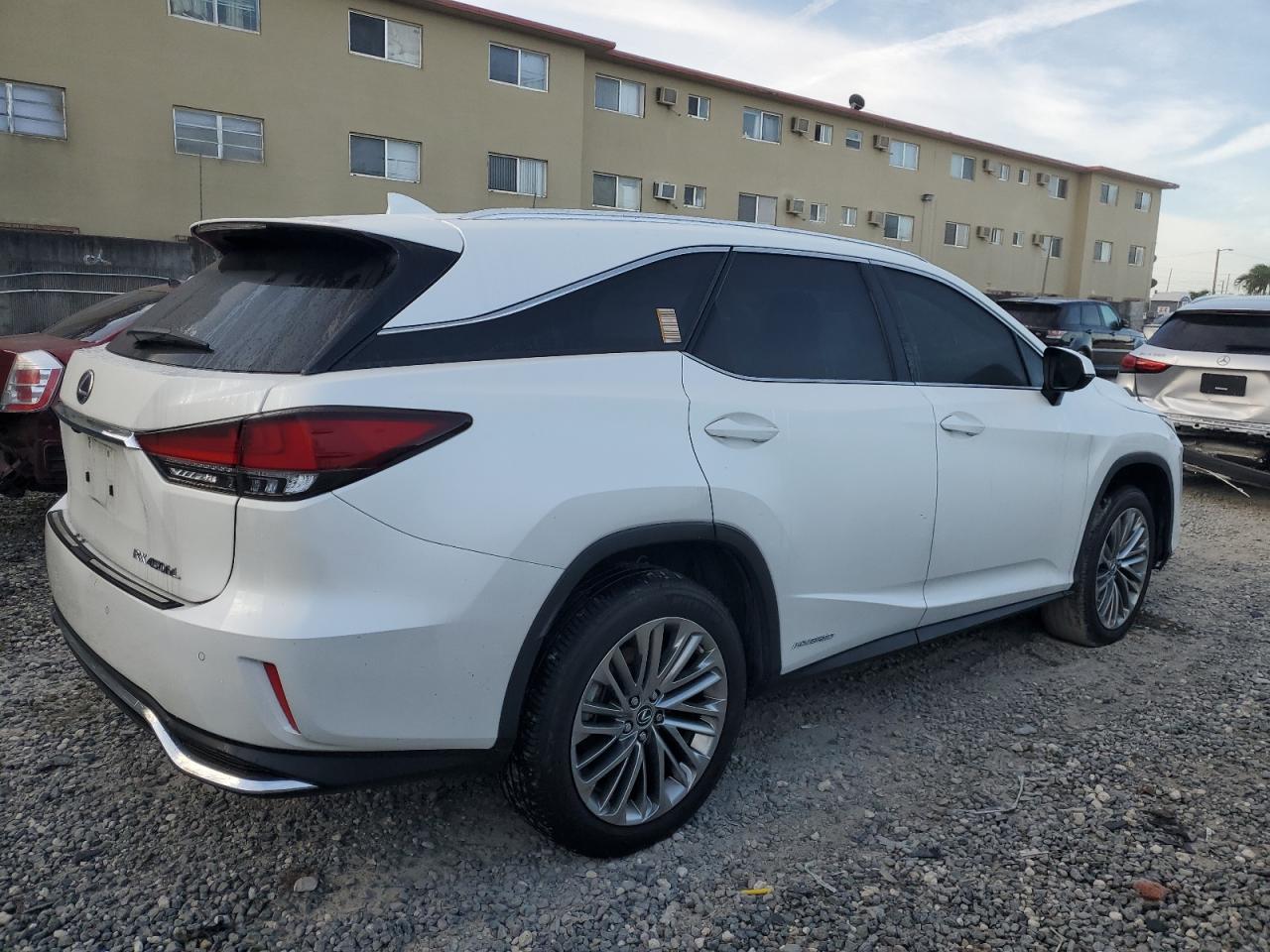 Изображение 3 2022 LEXUS RX 450H L LUXURY 2022 с VIN JTJJGKFA6N2029068