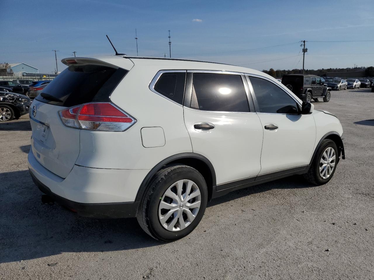 Obraz 3 z 2016 NISSAN ROGUE S 2016 z VIN KNMAT2MT8GP676001