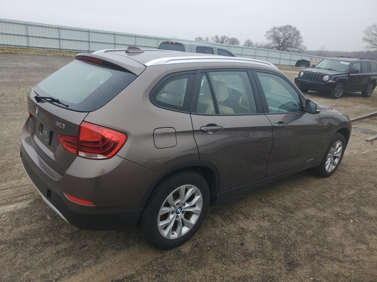 Image 3 of 2013 BMW X1 XDRIVE28I 2013 with VIN WBAVL1C58DVR91433