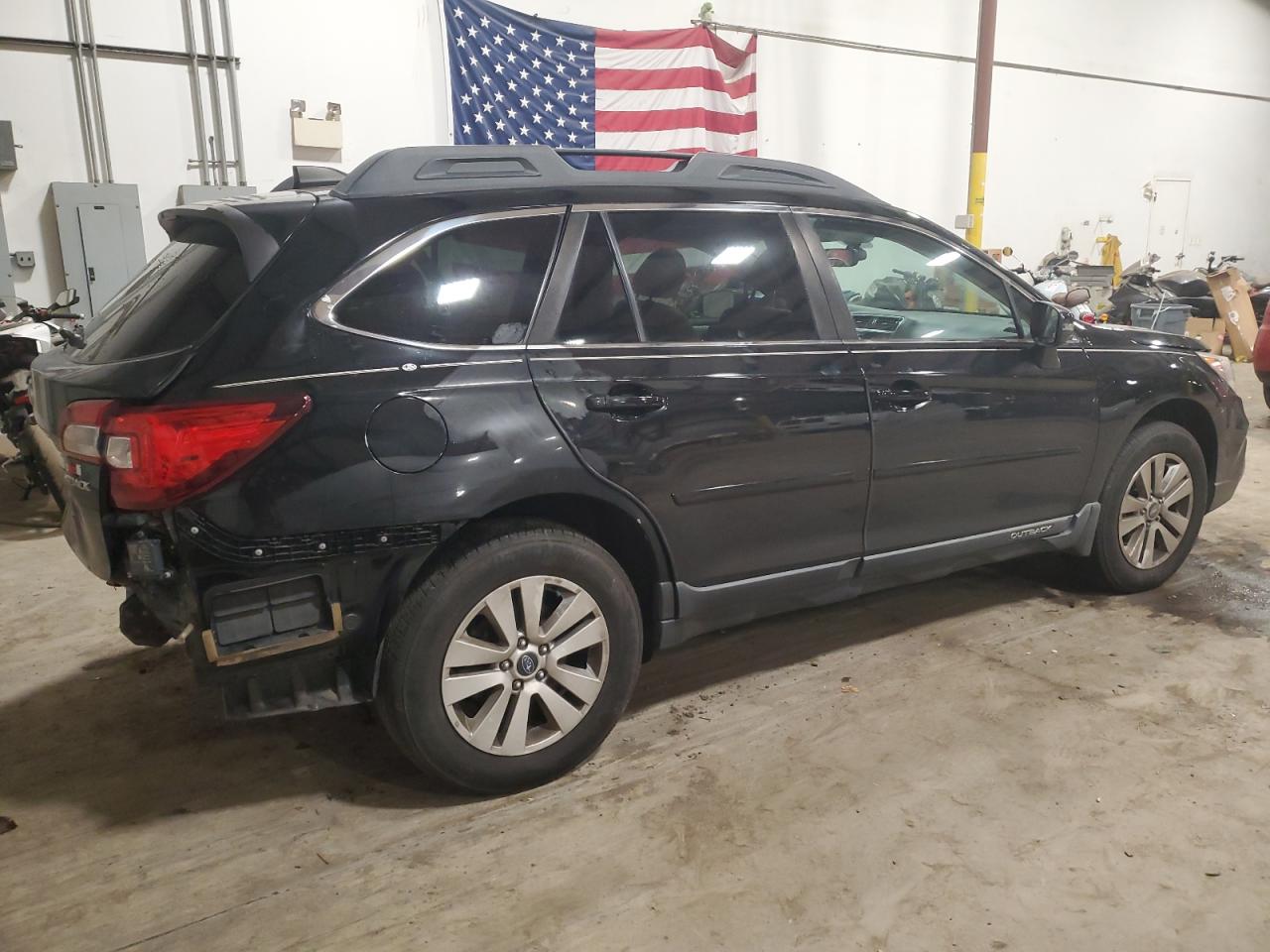 Obraz 3 z 2018 SUBARU OUTBACK 2.5I PREMIUM 2018 z VIN 4S4BSAHC8J3368168
