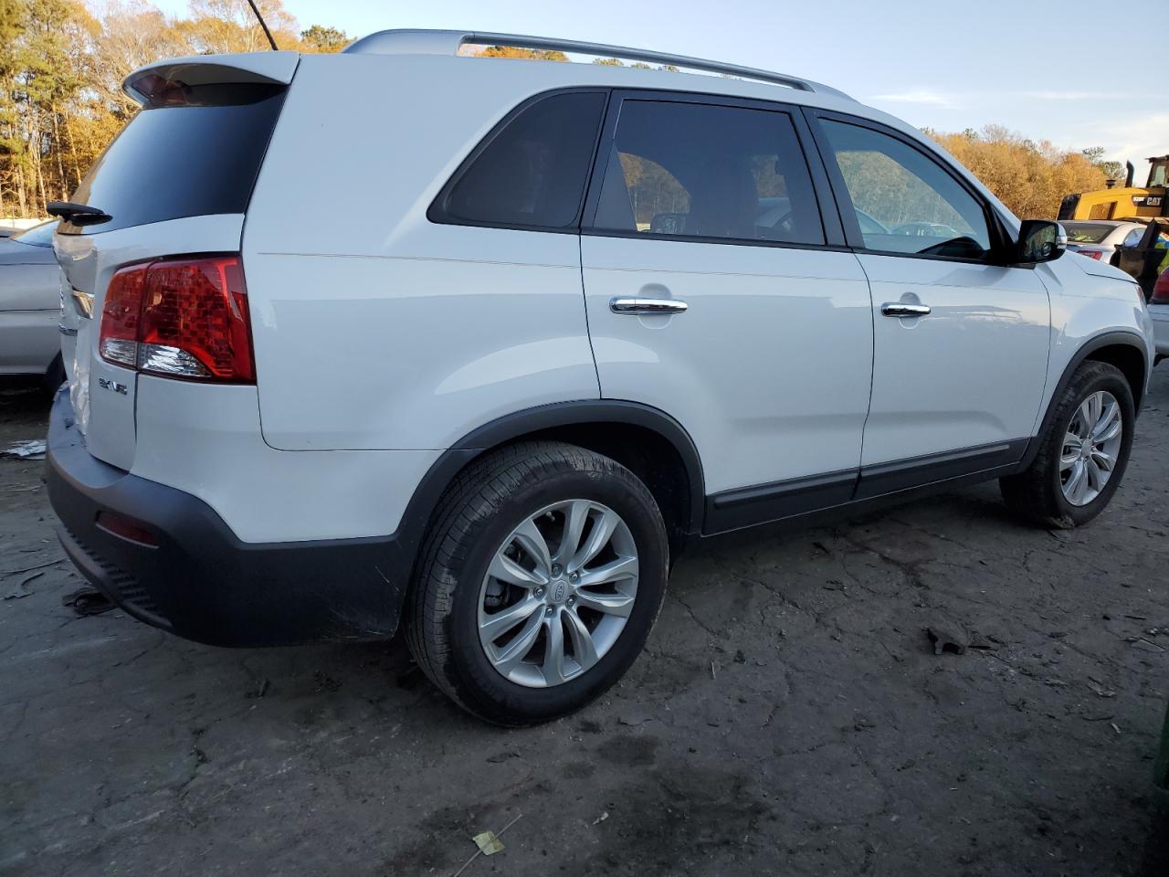 Image 3 of 2011 KIA SORENTO EX 2011 with VIN 5XYKU4A20BG043352