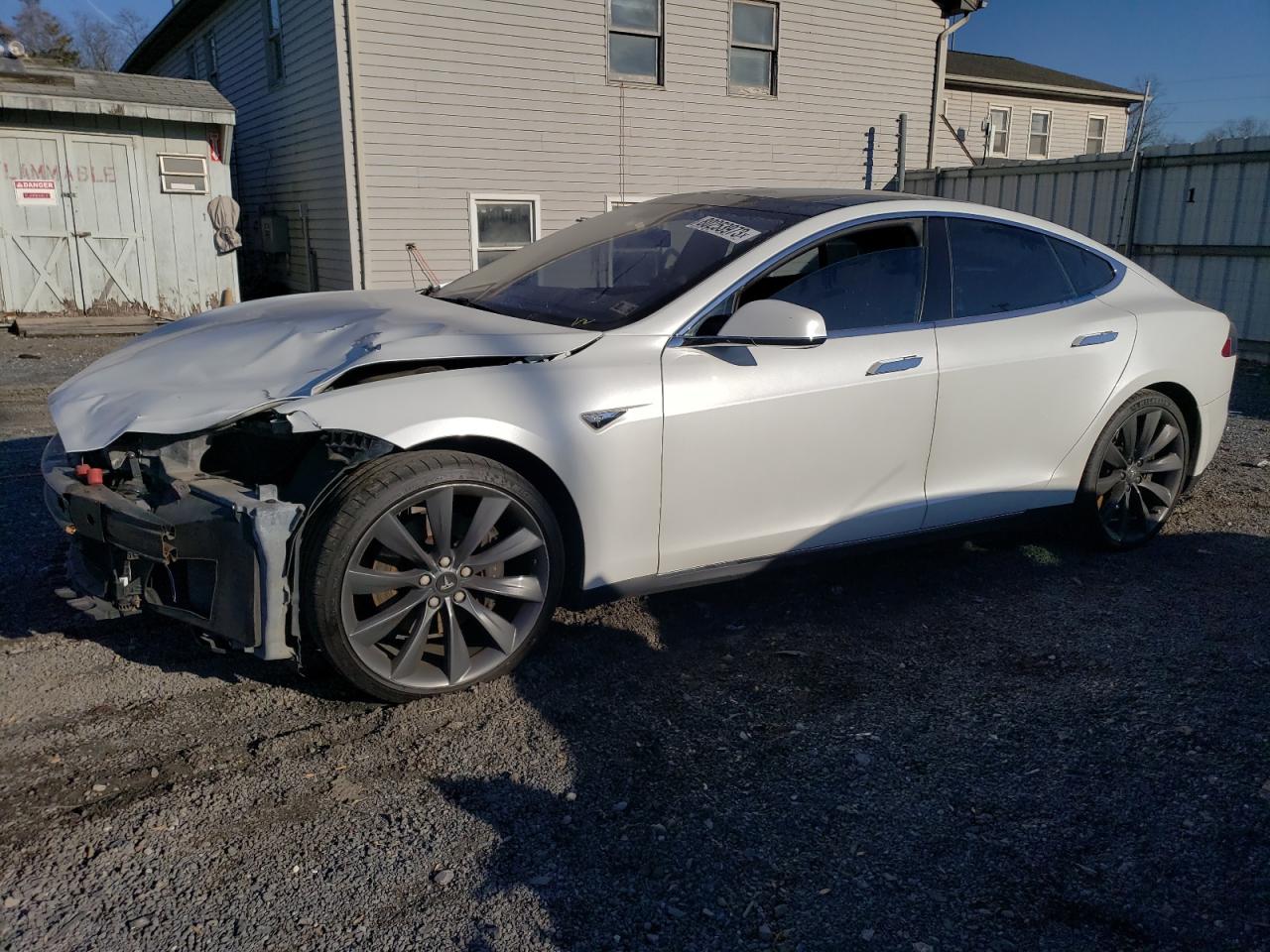Изображение 1 2013 TESLA MODEL S  2013 с VIN 5YJSA1DP0DFP13054