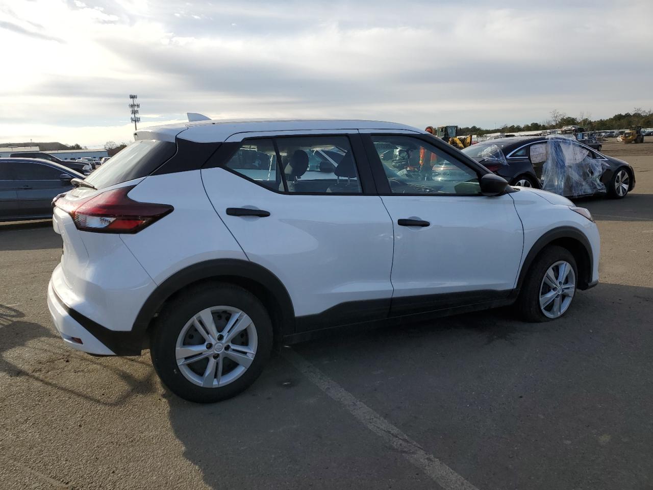Image 3 of 2023 NISSAN KICKS S 2023 with VIN 3N1CP5BVXPL529096