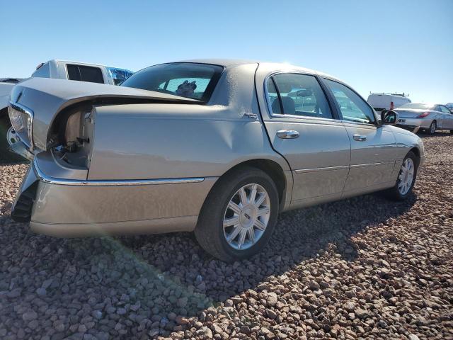 Obraz 3 z 2009 LINCOLN TOWN CAR SIGNATURE LIMITED 2009 z VIN 2LNHM82V89X633001